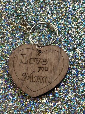 Wooden Heart Keychain - "Love You Mom"